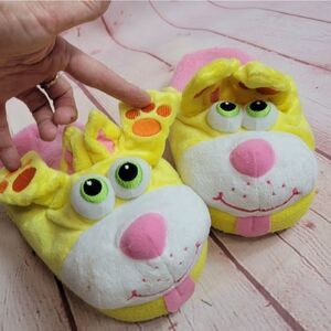 Stompeez bunny slippers M(1)